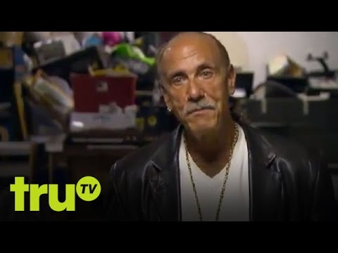 Hardcore Pawn - Woman's Ring is Sold and She Flips Out