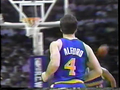 Steve Alford (9pts) vs. Jazz (1989)