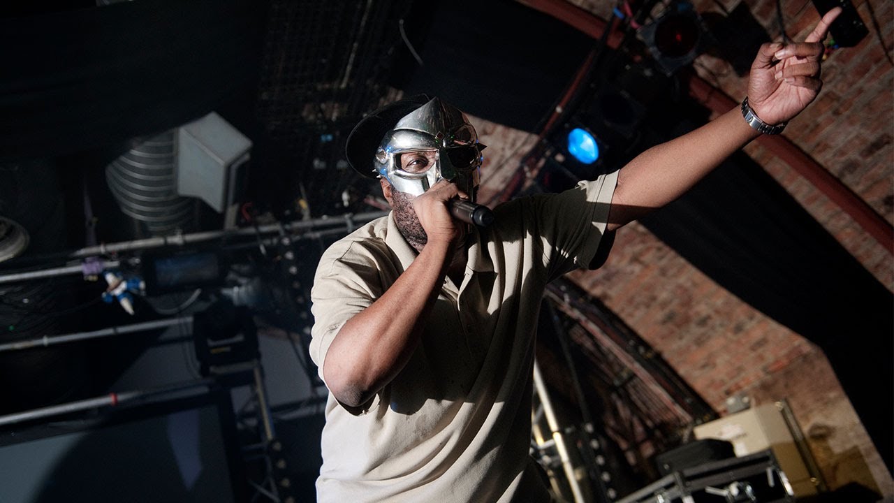 Influential rapper MF DOOM dead at 49, family confirms I ABC7