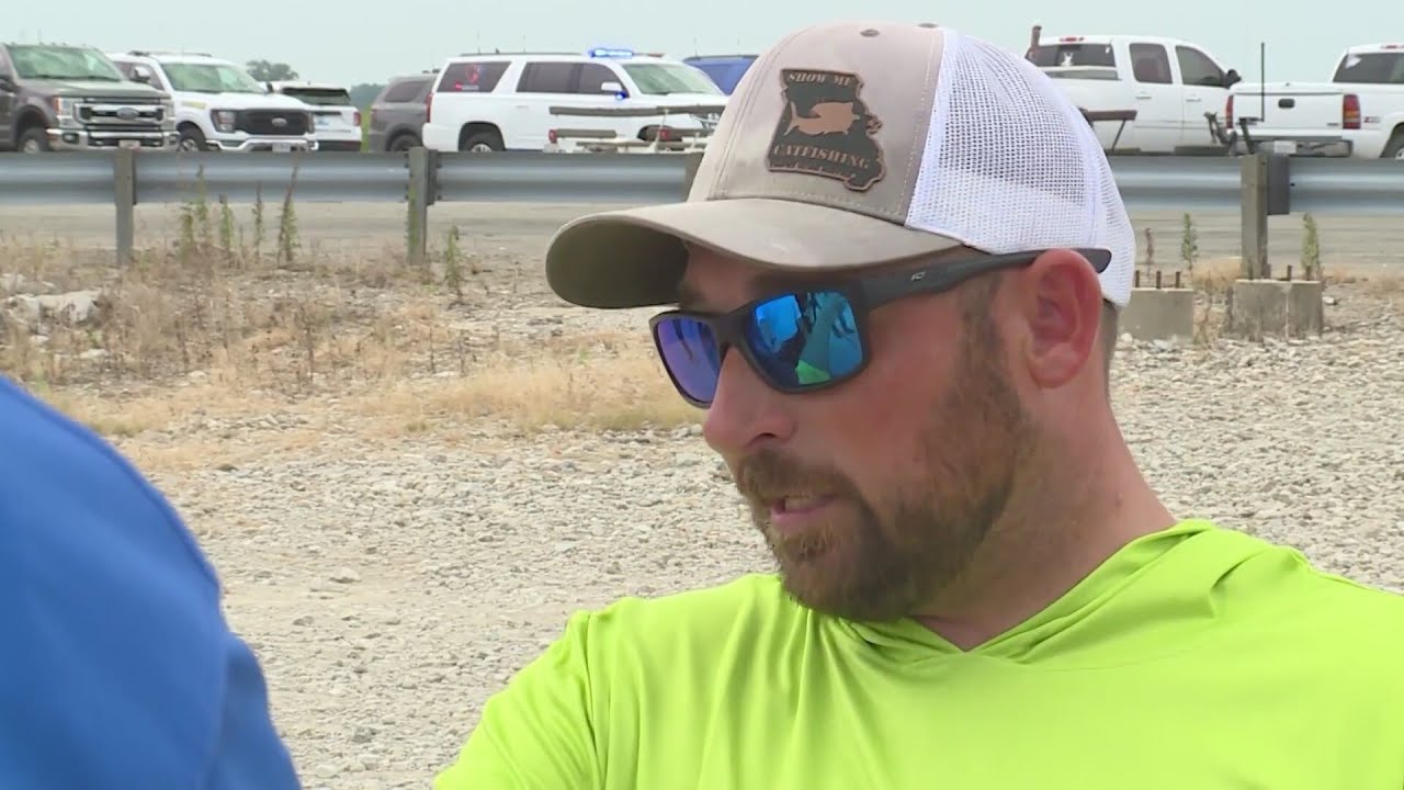 Charter captain was on the river when helicopter crashed nearby