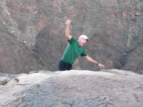 Man falls off the edge of Grand Canyon caught on video