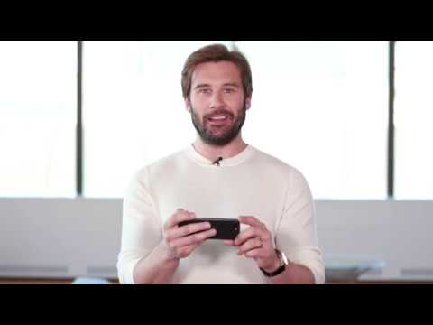 VIKINGS | Clive Standen reads your Tweets